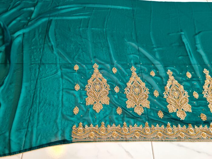 Saree luxuoso de crepe de seda verde modelo Harita Aishwarya