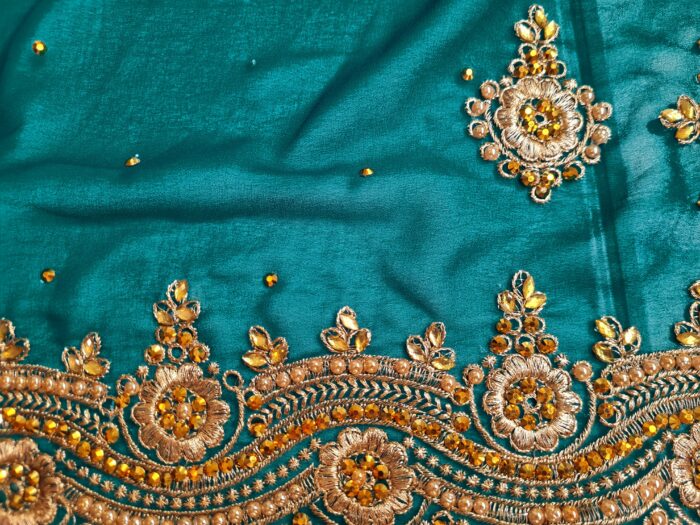 Saree luxuoso de crepe de seda verde modelo Harita Aishwarya