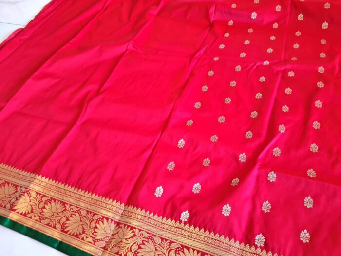 Saree Banarasi Art Silk de seda modelo Gold Nandini vermelho e verde