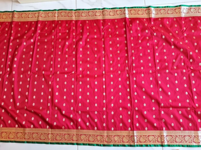 Saree Banarasi Art Silk de seda modelo Gold Nandini vermelho e verde