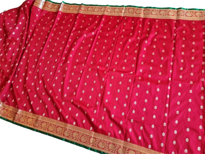 Saree Banarasi Art Silk de seda modelo Gold Nandini vermelho e verde