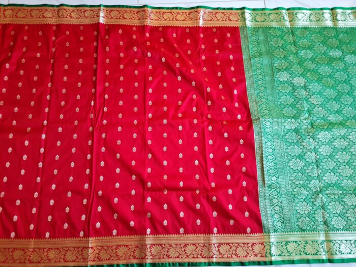 Saree Banarasi Art Silk de seda modelo Gold Nandini vermelho e verde