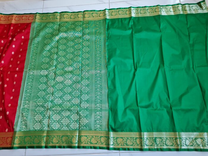 Saree Banarasi Art Silk de seda modelo Gold Nandini vermelho e verde