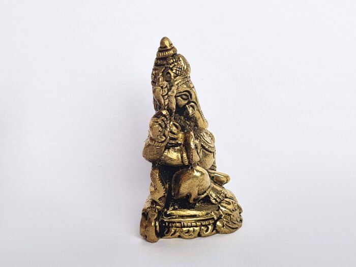 Estátua pequena do Deus Ganesha Chaturbhuja Vaibhav (O Majestoso)