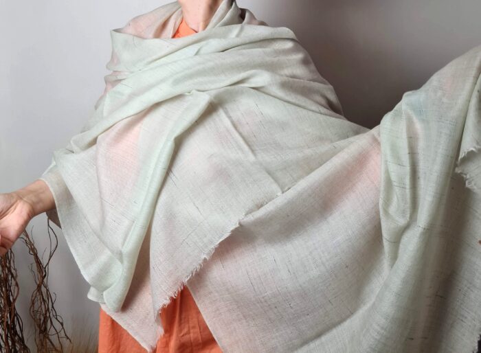 Pashimina indiana de cashmere estampa verde menta claro mesclada